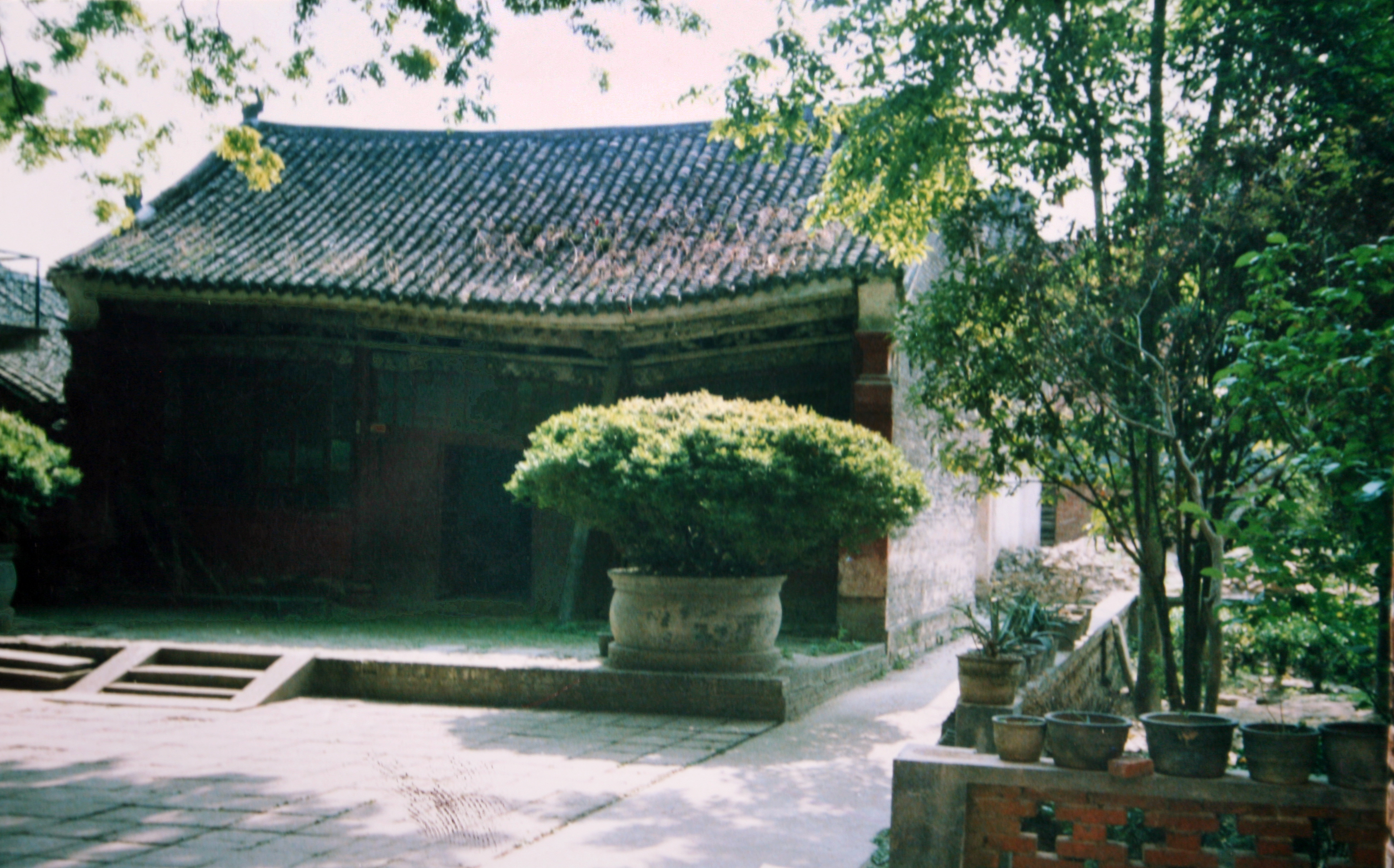 中共内乡县第五区（西峡口）分区委旧址（1999年摄）
